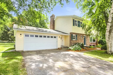 514 Maunesha Dr, Marshall, WI 53559