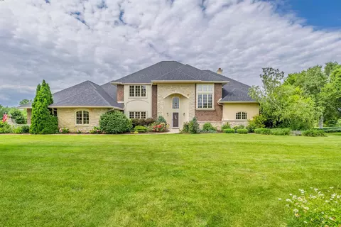3002 Linnerud Dr, Stoughton, WI 53589
