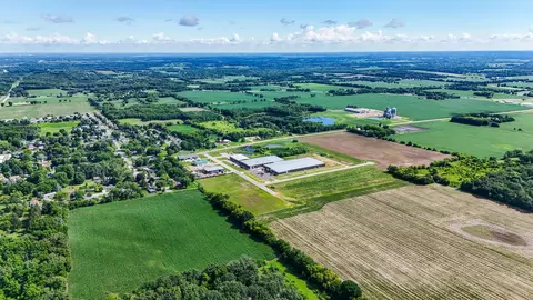 2 38 Ac Prosperity Pl, Brooklyn, WI 53521 photo 7