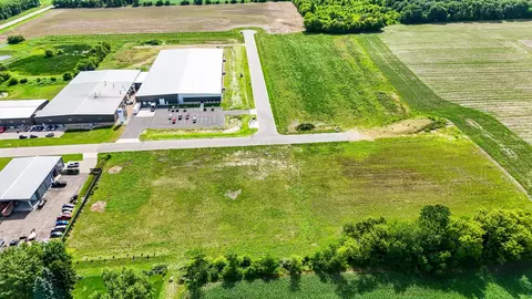 2 38 Ac Prosperity Pl, Brooklyn, WI 53521