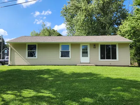 930 Jackson St, Platteville, WI 53818
