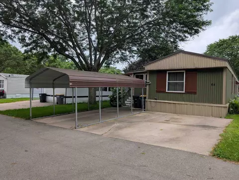 w5655 Wisconsin 33 #64, La Crosse, WI 54601