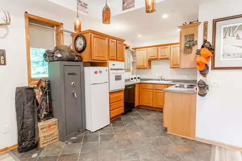 Kitchen - 17860 River Rd, Argyle, WI 53504 photo 5 of 7