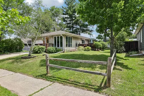 730 Meadow Ln, Reedsburg, WI 53959