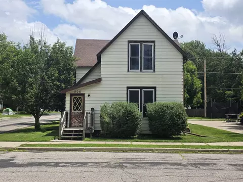 506 Juneau Ave, Mauston, WI 53948