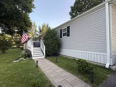 36 Fawn Dr, Baraboo, WI 53913