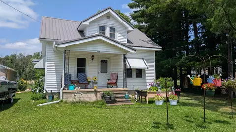 114 W Pioneer Park Rd, Westfield, WI 53964