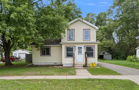 321 E Marion St, Portage, WI 53901