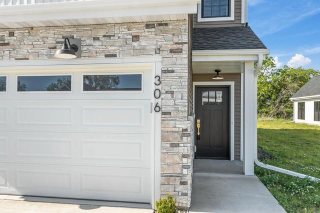 306 Willow St #306, Pardeeville, WI 53954