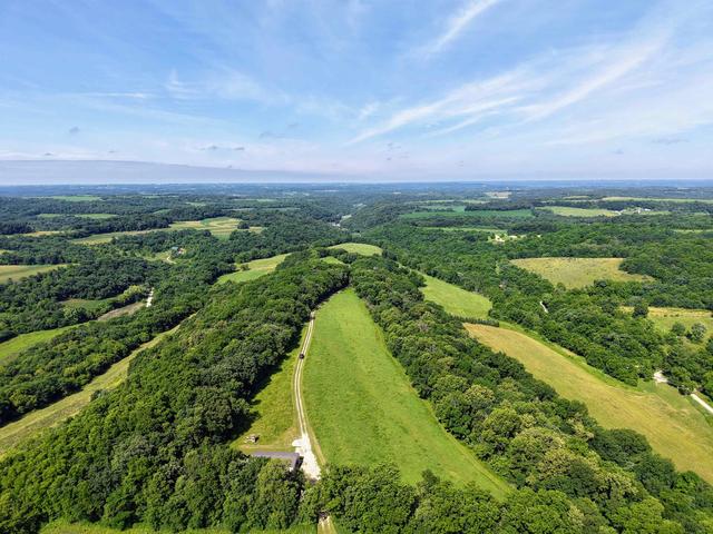 6050 Pine Knob Rd, Boscobel, WI 53805