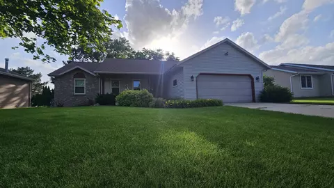 2115 Meadowlark Dr, Janesville, WI 53546