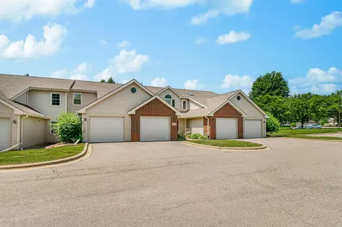 965 Park St #101, Oregon, WI 53575