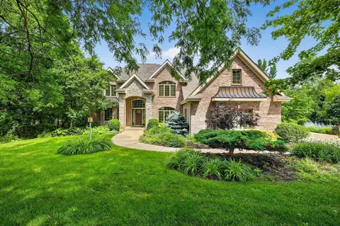 7534 Summit Ridge Rd, Middleton, WI 53562