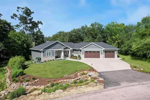 11702 N Heritage Rdg, Edgerton, WI 53534