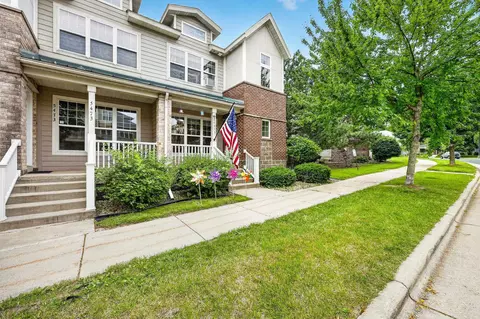 5475 Caddis Bnd, Fitchburg, WI 53711