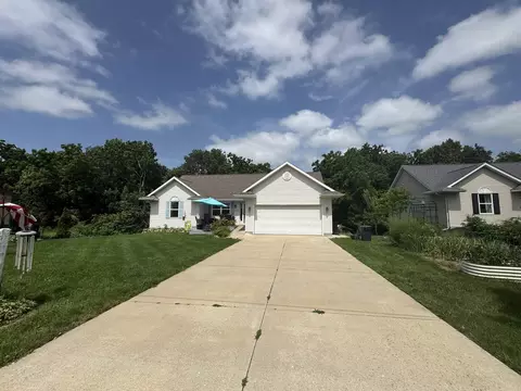 482 E Dale St, Browntown, WI 53522