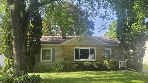 1917 Manley St, Madison, WI 53704