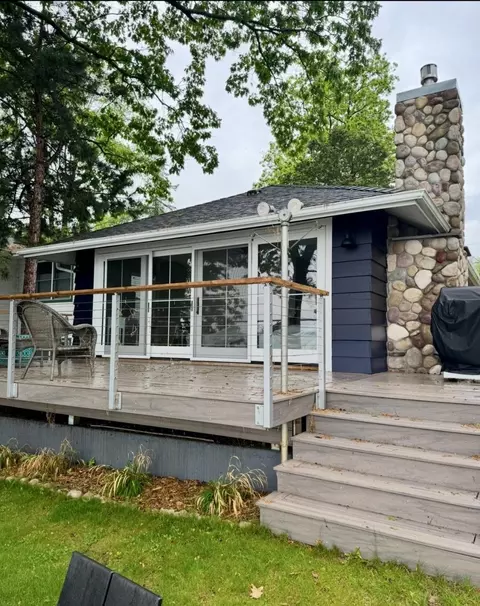 n4782 North Lakeshore Drive, Princeton, WI 54968