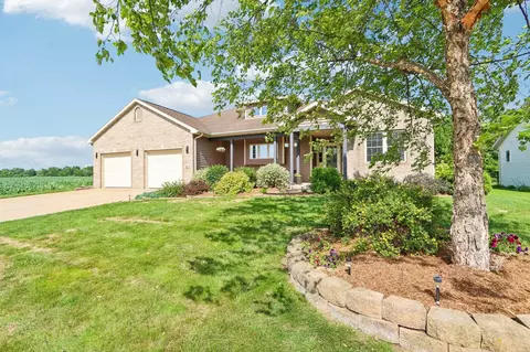 321 4th St, Brooklyn, WI 53521