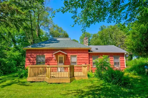 1770 County Road Bh Rd, Highland, WI 53543