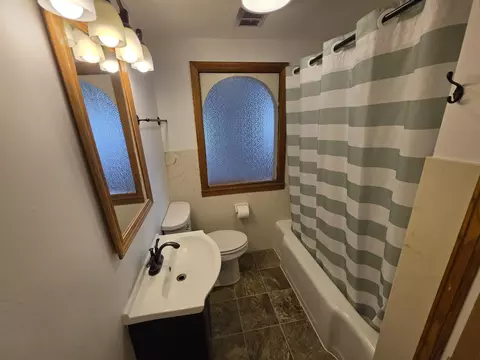 Bath - 816 27th Ave, Monroe, WI 53566 photo 1 of 3