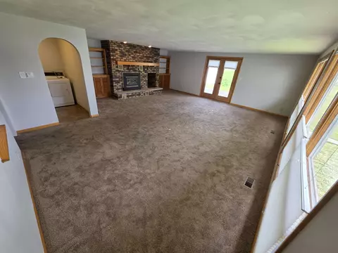 Living - 816 27th Ave, Monroe, WI 53566 photo 3 of 7