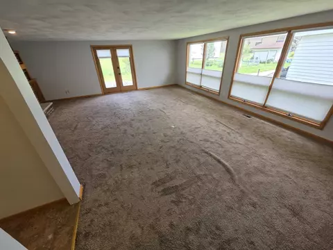 Living - 816 27th Ave, Monroe, WI 53566 photo 1 of 7