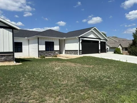 638 Sunset 217 Dale Dr, Lodi, WI 53555