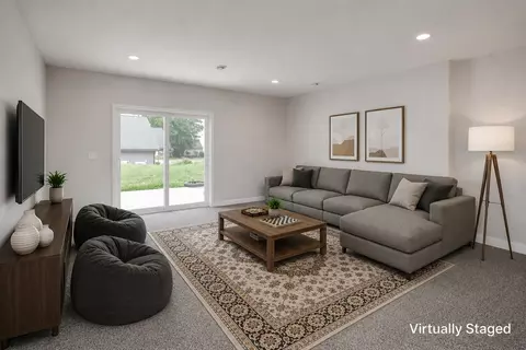 108 S Green St, Argyle, WI 53504