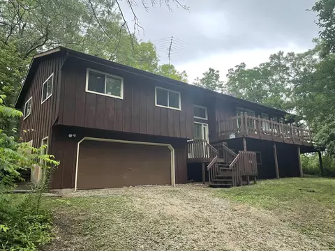 9888 Dunlap Hollow Rd, Mazomanie, WI 53560