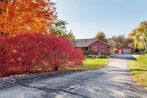 8109 N Robert Dr, Evansville, WI 53536