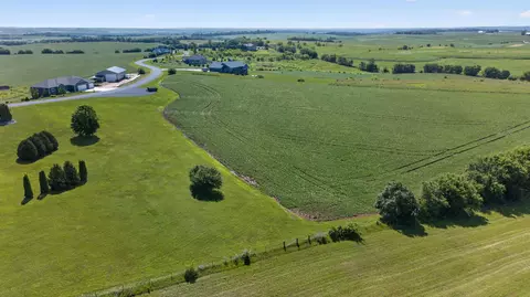 11 Panorama Rd, Belleville, WI 53508