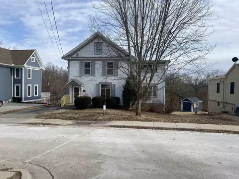 309 Pine St, Mineral Point, WI 53565