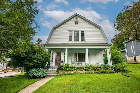 111 S Iowa St, Mineral Point, WI 53565