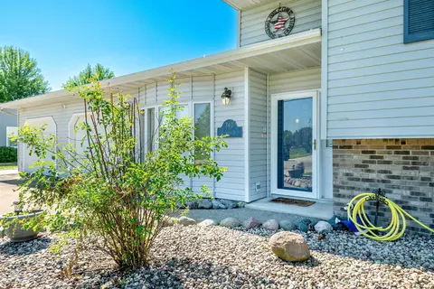 Exterior - 740 E Scott St, Omro, WI 54963 photo 12 of 17