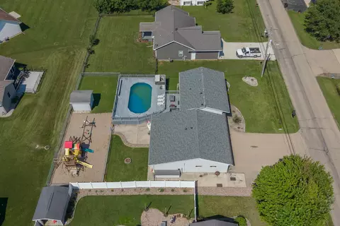 View/Area - 740 E Scott St, Omro, WI 54963 photo 15 of 25