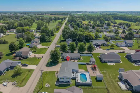 View/Area - 740 E Scott St, Omro, WI 54963 photo 18 of 25