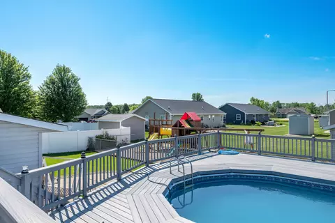 Exterior - 740 E Scott St, Omro, WI 54963 photo 10 of 17