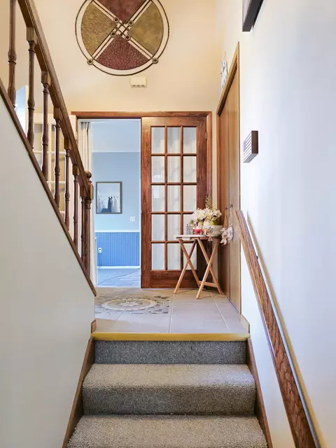 Entry Way - 740 E Scott St, Omro, WI 54963 photo 2 of 3