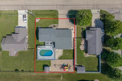View/Area - 740 E Scott St, Omro, WI 54963 photo 4 of 25