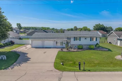 View/Area - 740 E Scott St, Omro, WI 54963 photo 21 of 25