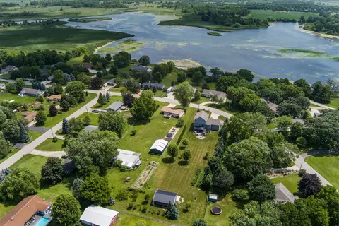 1787 Oakview Dr, Stoughton, WI 53589