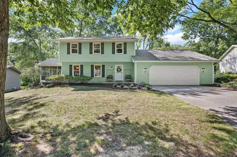 10 Stonecrest Cir, Madison, WI 53717