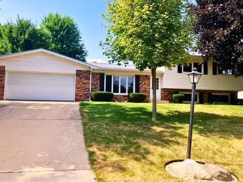 103 We Go Trl, Fox Lake, WI 53933
