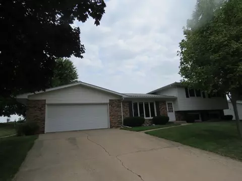 103 We Go Trl, Fox Lake, WI 53933