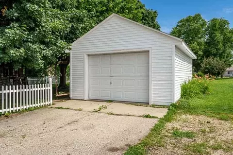 Exterior - 237 E Madison Ave, Milton, WI 53563 photo 6 of 10