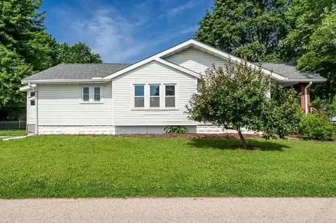 Exterior - 237 E Madison Ave, Milton, WI 53563 photo 1 of 10