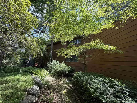 2872 Osmundsen Rd, Fitchburg, WI 53711