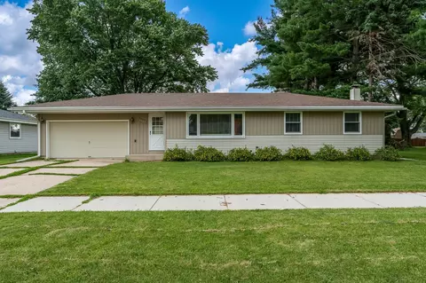 1437 S Chatham St, Janesville, WI 53546