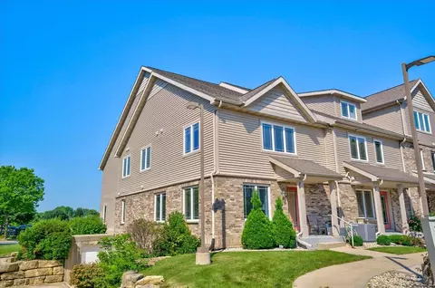 6720 Fairhaven Rd #6, Madison, WI 53719